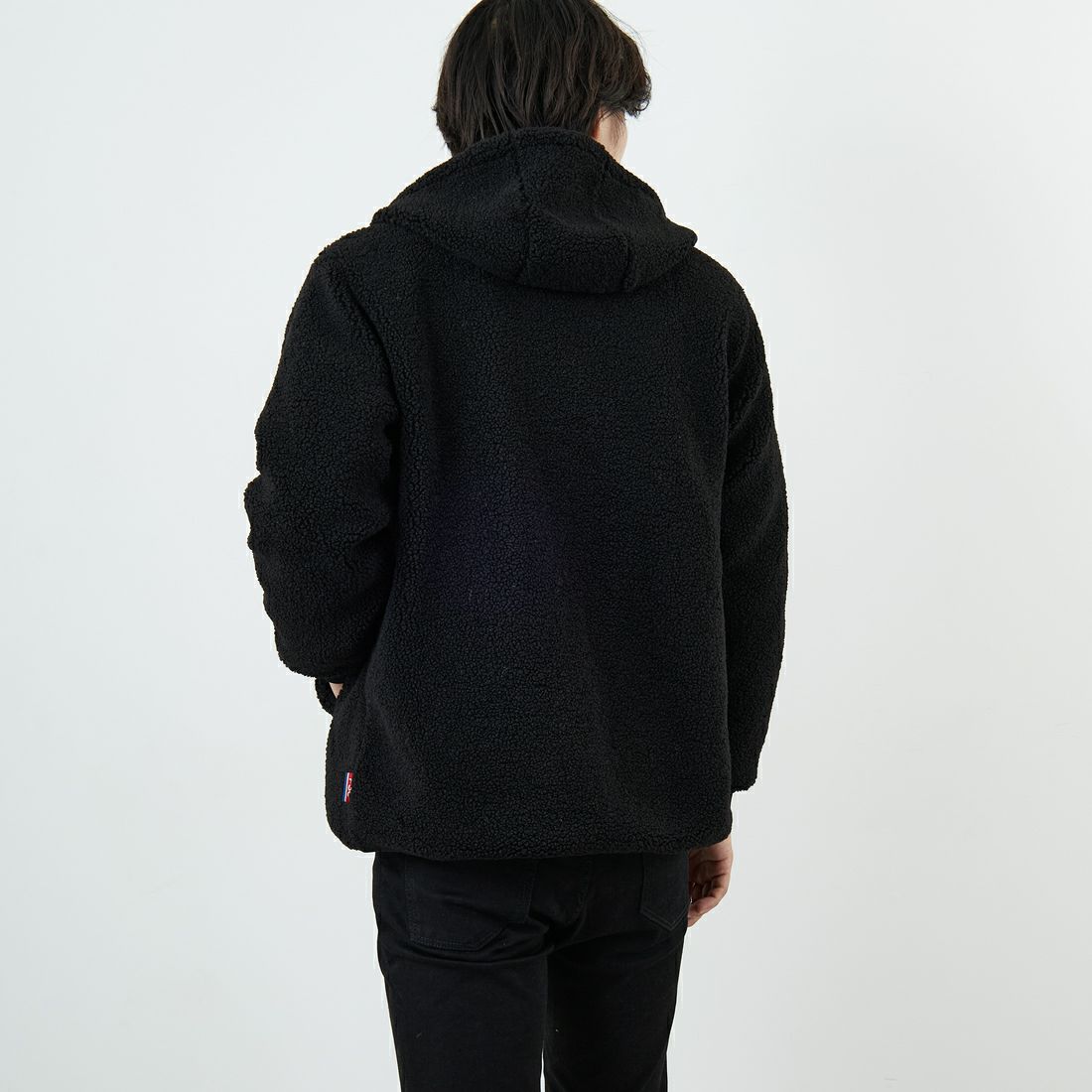 PARIS SAINT-GERMAN [パリ・サンジェルマン] PSG ロゴ刺繍ボアフーディ [PS2325FW0001] BLACK &&モデル身長：179cm 着用サイズ：L&&