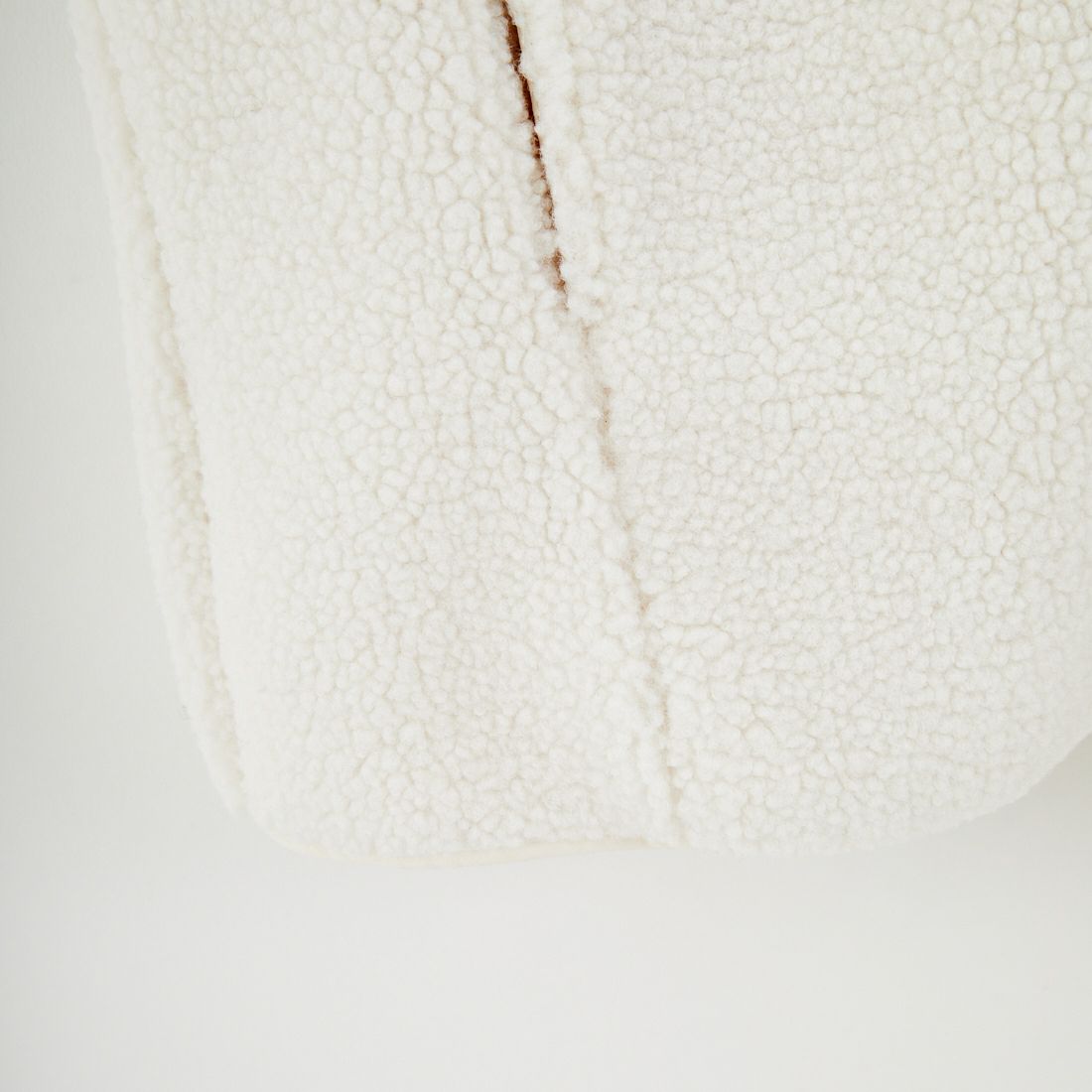 PARIS SAINT-GERMAN [パリ・サンジェルマン] PSG ロゴ刺繍ボアフーディ [PS2325FW0001] BEIGE