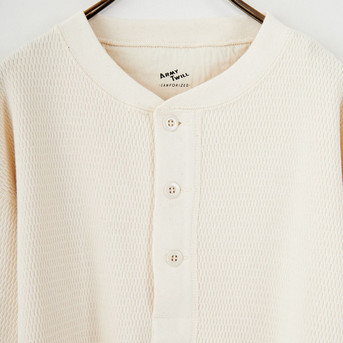 ARMY TWILL SANFORIZED [アーミーツイル サンフォライズド] ハニカムヘンリーネックTシャツ [AM-2553007] ECRU