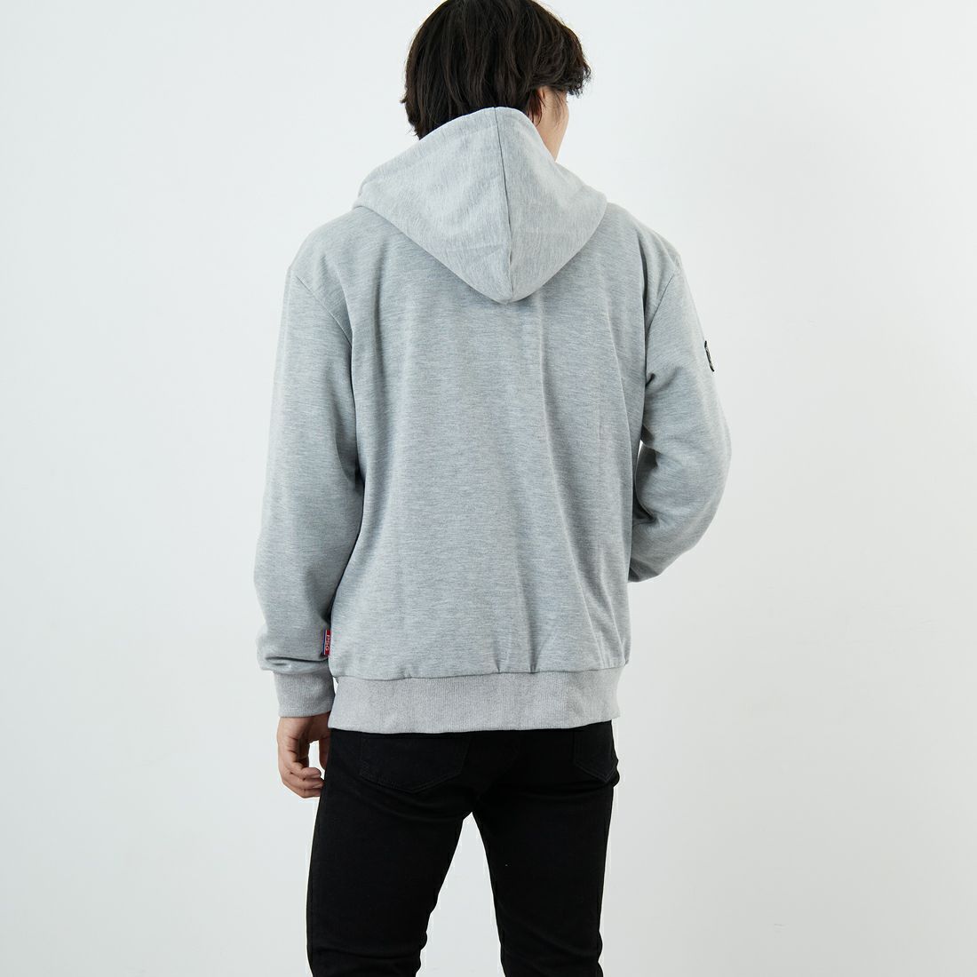 PARIS SAINT-GERMAN [パリ・サンジェルマン] PSG ロゴ刺繍テックフリースフルジップフーディ [PS0625FW0003] GRAY &&モデル身長：179cm 着用サイズ：XL&&