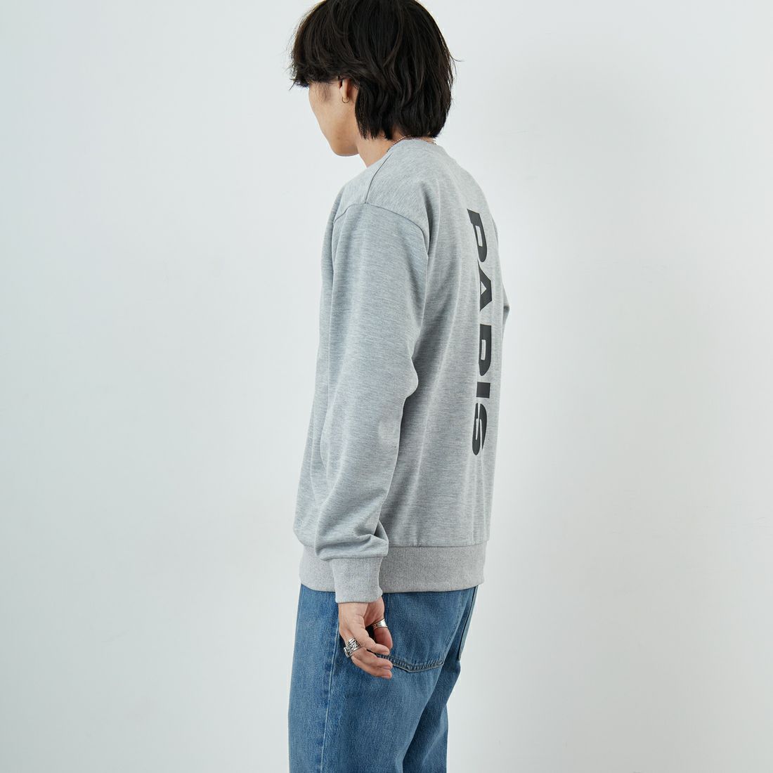 PARIS SAINT-GERMAN [パリ・サンジェルマン] PSG テックフリースクルーネックトップ [PS0525FW0001] GRAY &&モデル身長：179cm 着用サイズ：L&&