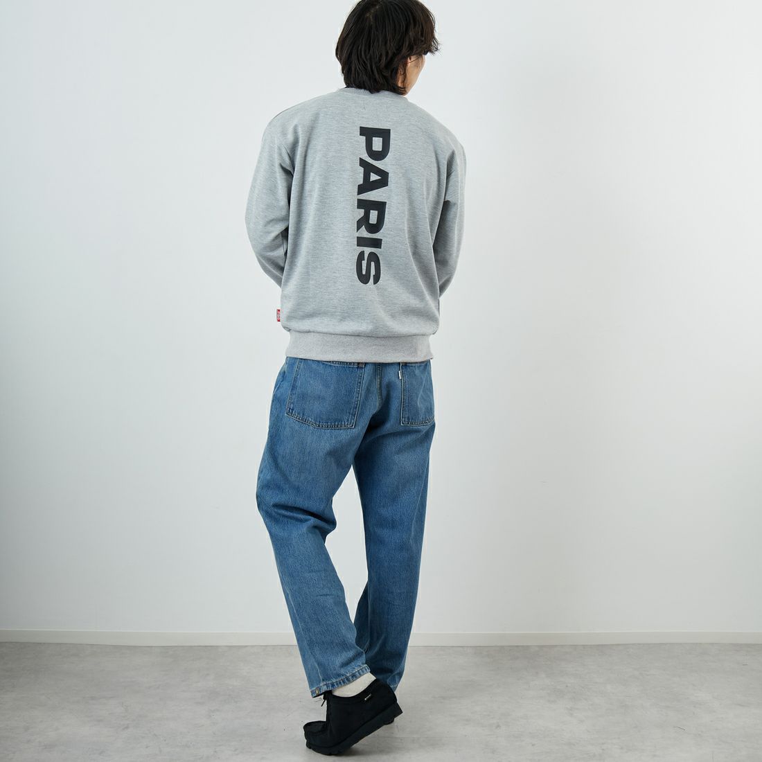 PARIS SAINT-GERMAN [パリ・サンジェルマン] PSG テックフリースクルーネックトップ [PS0525FW0001] GRAY &&モデル身長：179cm 着用サイズ：L&&