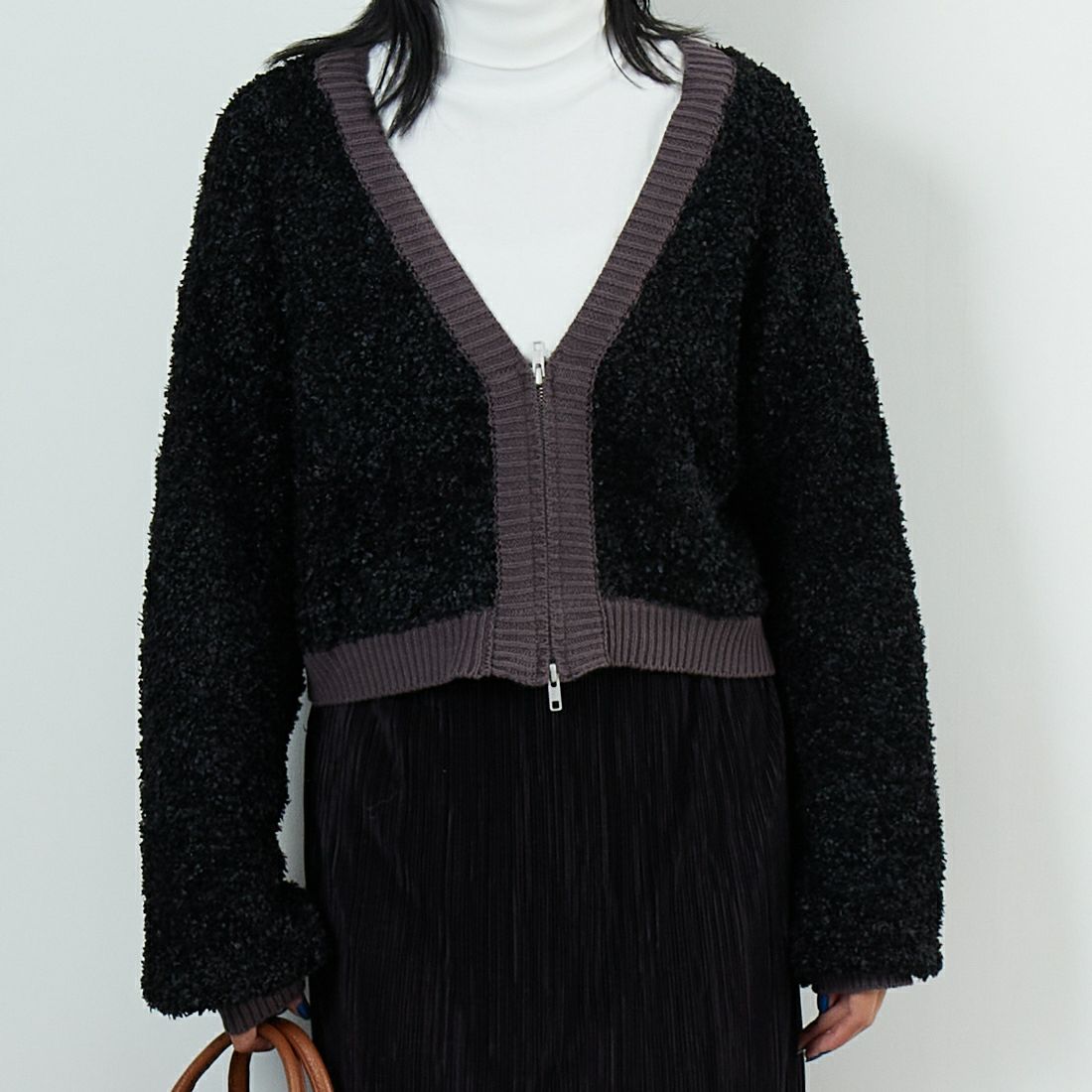 &g'aime [アンジェム] バタフライヤーンカーディガン [986-67009] ﾌﾞﾗｯｸ &&モデル身長：167cm 着用サイズ：F&&