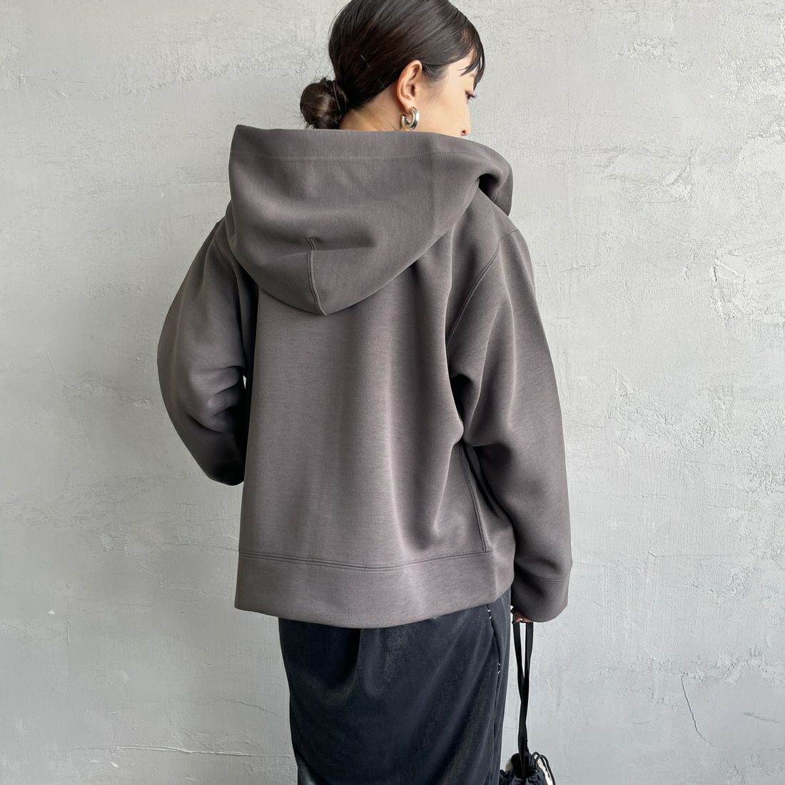 Gymphlex [ジムフレックス] ジップフーデッドジャケット [GY-C0478DDN] CHARCOAL &&モデル身長：150cm 着用サイズ：XS&&