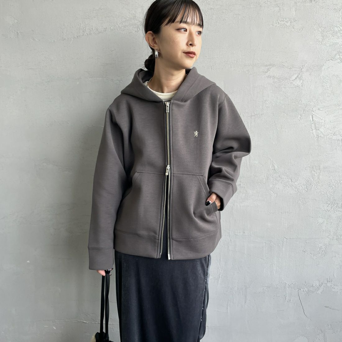 Gymphlex [ジムフレックス] ジップフーデッドジャケット [GY-C0478DDN] CHARCOAL &&モデル身長：150cm 着用サイズ：XS&&