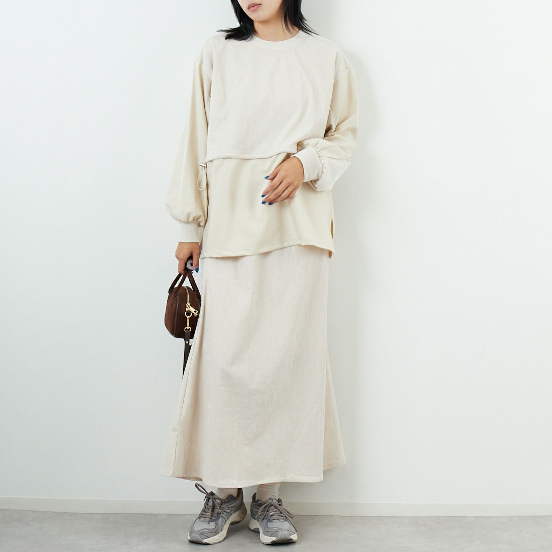 Maison de L'allure [メゾン ドゥ ラリュール] 布帛ドッキングドロストプルオーバー [M25132010] 02 NATURAL &&モデル身長：167cm 着用サイズ：F&&