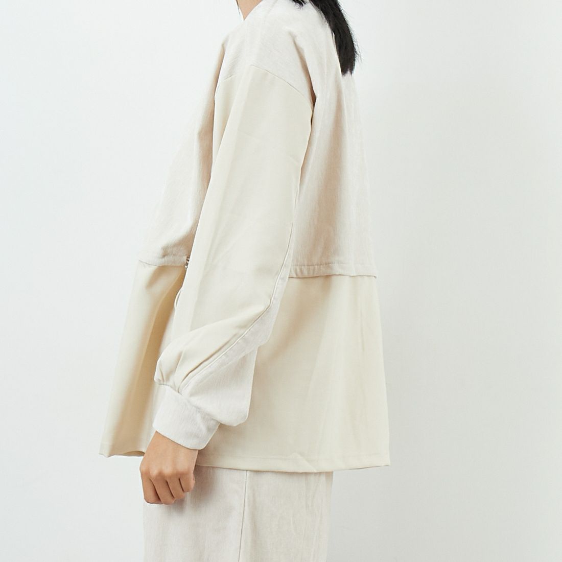 Maison de L'allure [メゾン ドゥ ラリュール] 布帛ドッキングドロストプルオーバー [M25132010] 02 NATURAL &&モデル身長：167cm 着用サイズ：F&&