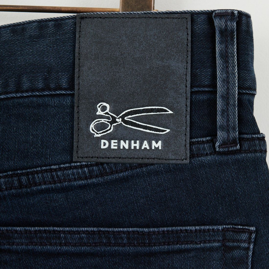 DENHAM [デンハム] スリムフィットジーンズ RAZOR [RAZOR-DDI-CS] DARK BLUE