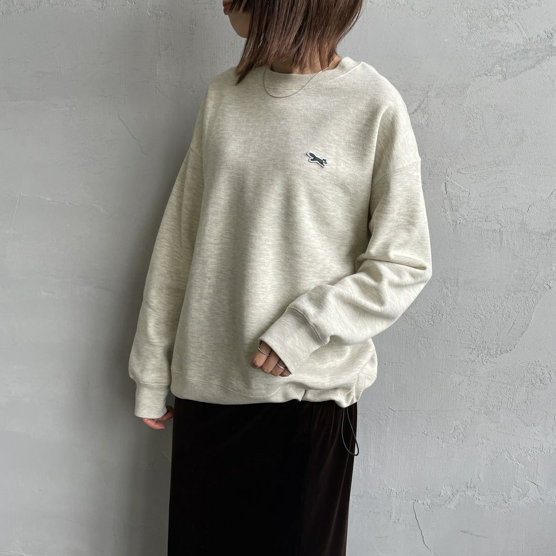 THE FOX [ザフォックス] 別注 ドローコード付きクルーネックスウェット [JFL25AW-01-JF] ASH GRY &&モデル身長：159cm 着用サイズ：S&&