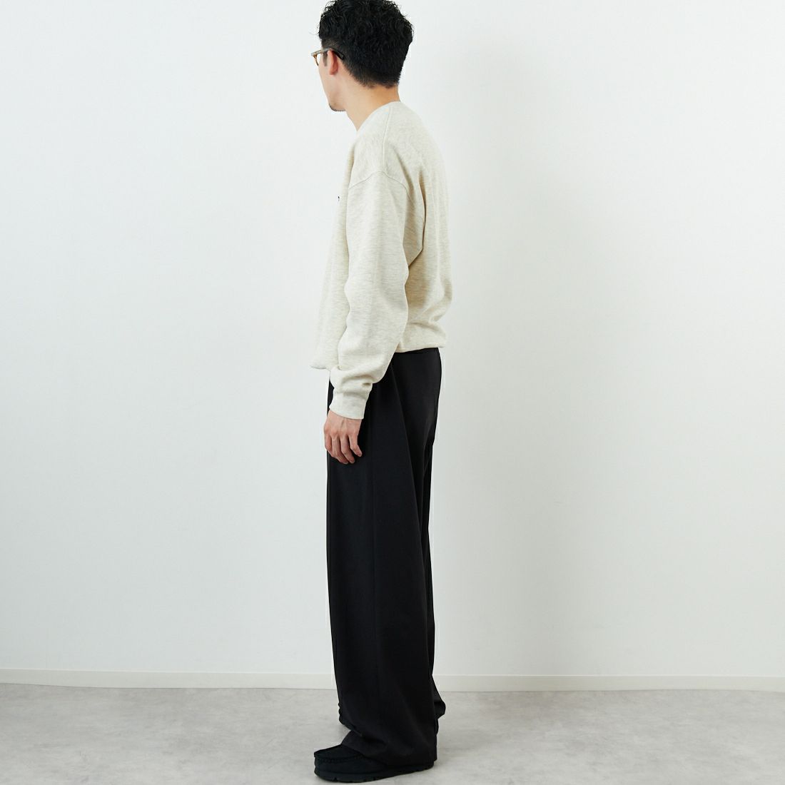 THE FOX [ザフォックス] 別注 ドローコード付きクルーネックスウェット [JFL25AW-01-JF] ASH GRY &&モデル身長：168cm 着用サイズ：L&&