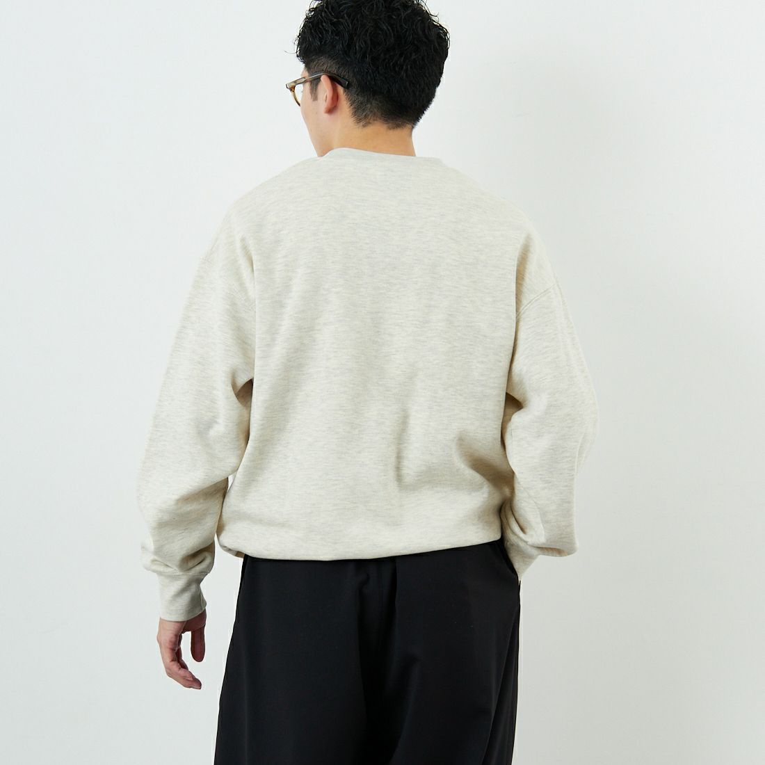 THE FOX [ザフォックス] 別注 ドローコード付きクルーネックスウェット [JFL25AW-01-JF] ASH GRY &&モデル身長：168cm 着用サイズ：L&&