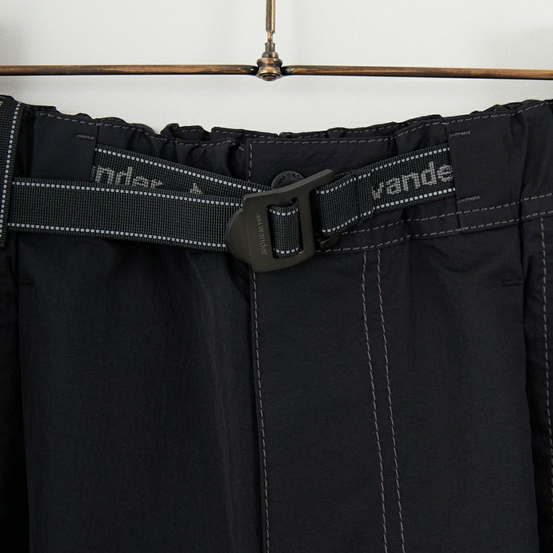 and wander [アンドワンダー] クリンクルドナイロンパンツ [5745282076] BLACK
