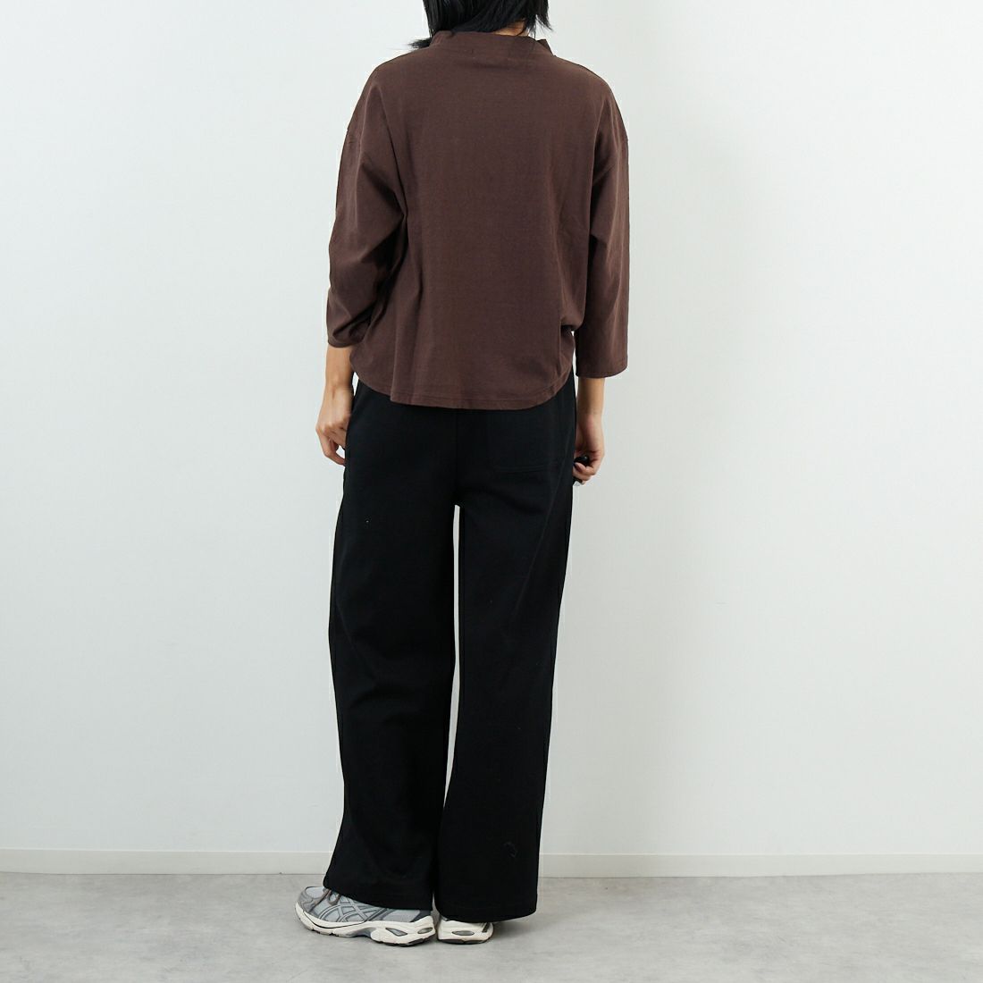 tumugu: [ツムグ] ラフィ天竺プリントTシャツ [TC25304] 16 BROWN tumugu: [ツムグ] ラフィ天竺プリントTシャツ [TC25304] 16 BROWN &&モデル身長：167cm 着用サイズ：F&&