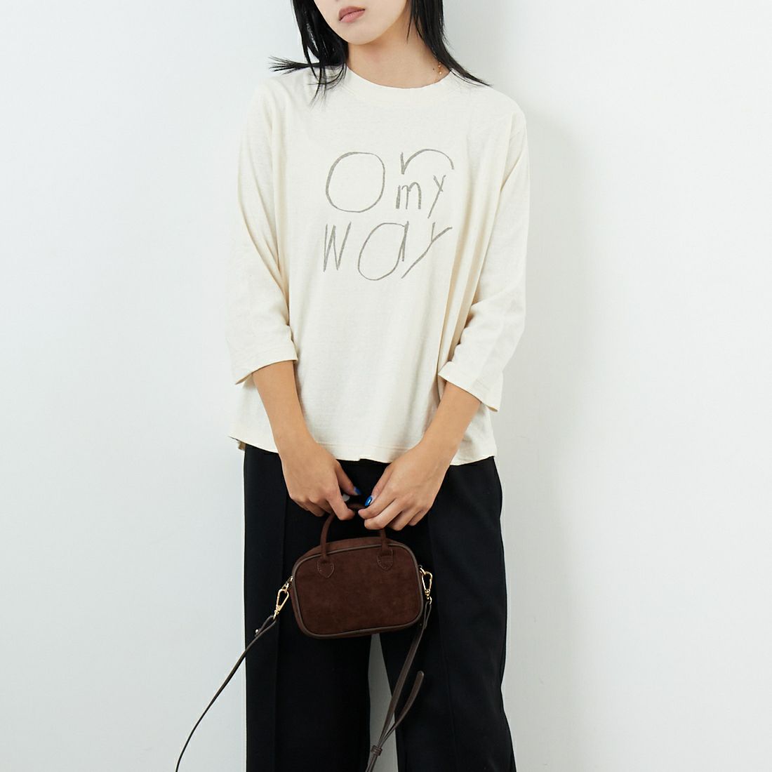 tumugu: [ツムグ] ラフィ天竺プリントTシャツ [TC25303] 06 KINARI &&モデル身長：167cm 着用サイズ：F&&