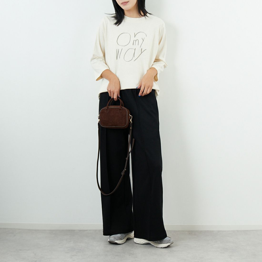 tumugu: [ツムグ] ラフィ天竺プリントTシャツ [TC25303] 06 KINARI &&モデル身長：167cm 着用サイズ：F&&