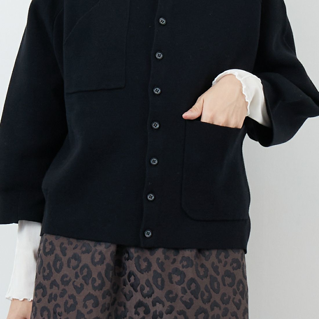 ESTROISLOSE [エストゥロワルーズ] コットンミラノリブカーディガン [EK23105] 99 BLACK &&モデル身長：162cm 着用サイズ：F&&