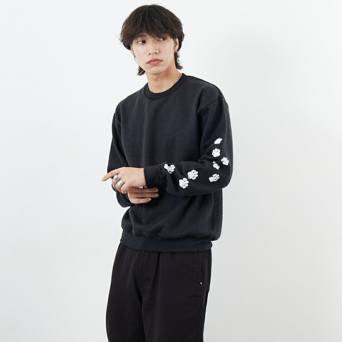 JERZEES [ジャージーズ] キャットヘア アザーサイドクルーネックスウェット [JZ25F013] BLACK &&モデル身長：179cm 着用サイズ：M&&