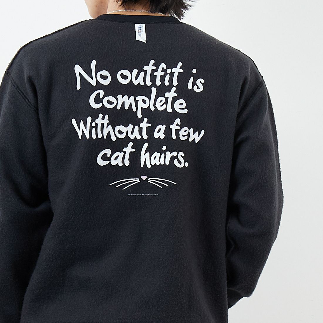 JERZEES [ジャージーズ] キャットヘア アザーサイドクルーネックスウェット [JZ25F013] BLACK &&モデル身長：179cm 着用サイズ：M&&
