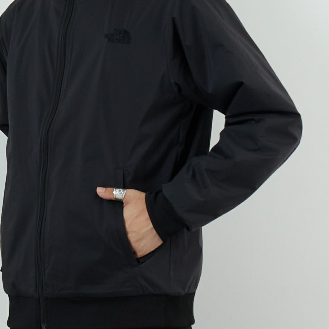 THE NORTH FACE [ザ ノースフェイス] リバーシブルテックエアーフーディ [NT62580] K &&モデル身長：179cm 着用サイズ：M&&