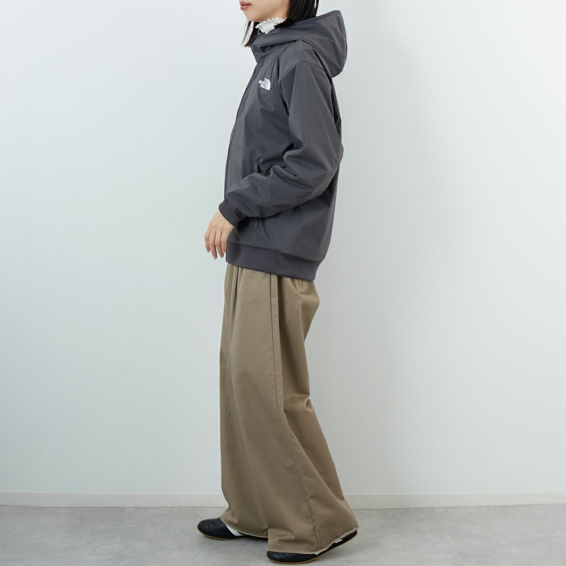 THE NORTH FACE [ザ ノースフェイス] リバーシブルテックエアーフーディ [NT62580] GX &&モデル身長：162cm 着用サイズ：S&&