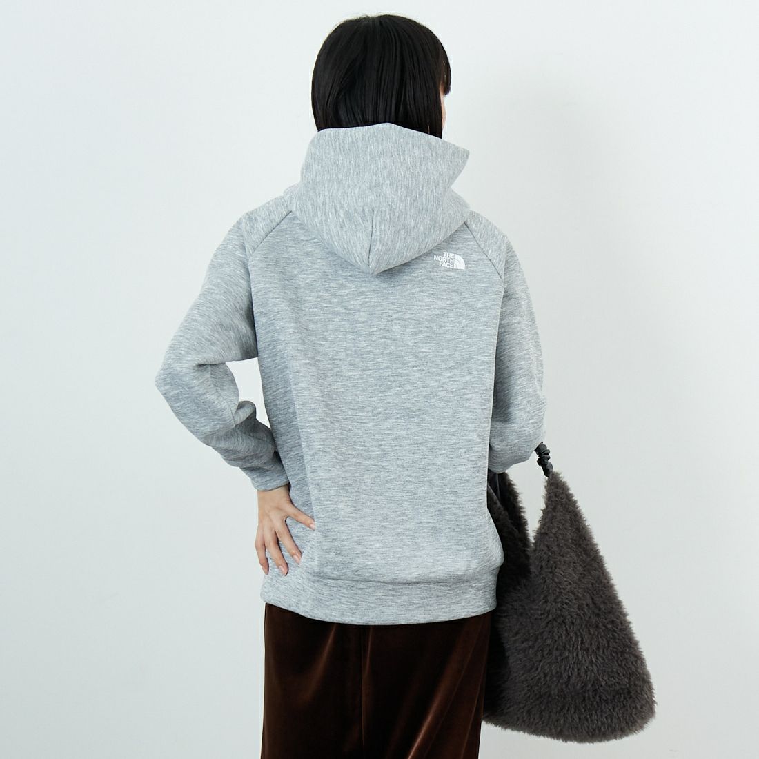 THE NORTH FACE [ザ ノースフェイス] テックエアースウェットフーディ [NT62583] Z &&モデル身長：162cm 着用サイズ：S&&