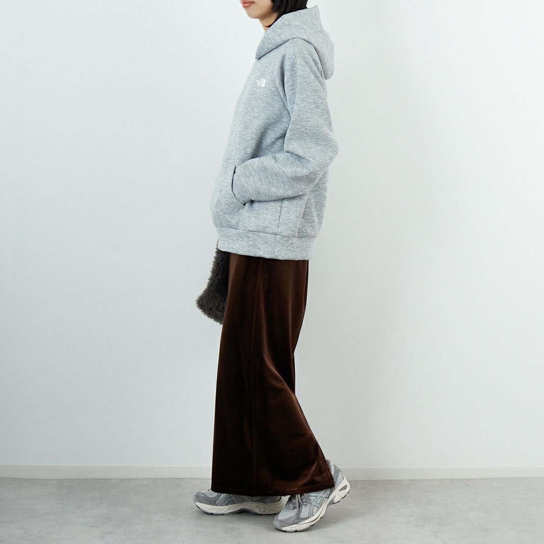 THE NORTH FACE [ザ ノースフェイス] テックエアースウェットフーディ [NT62583] Z &&モデル身長：162cm 着用サイズ：S&&