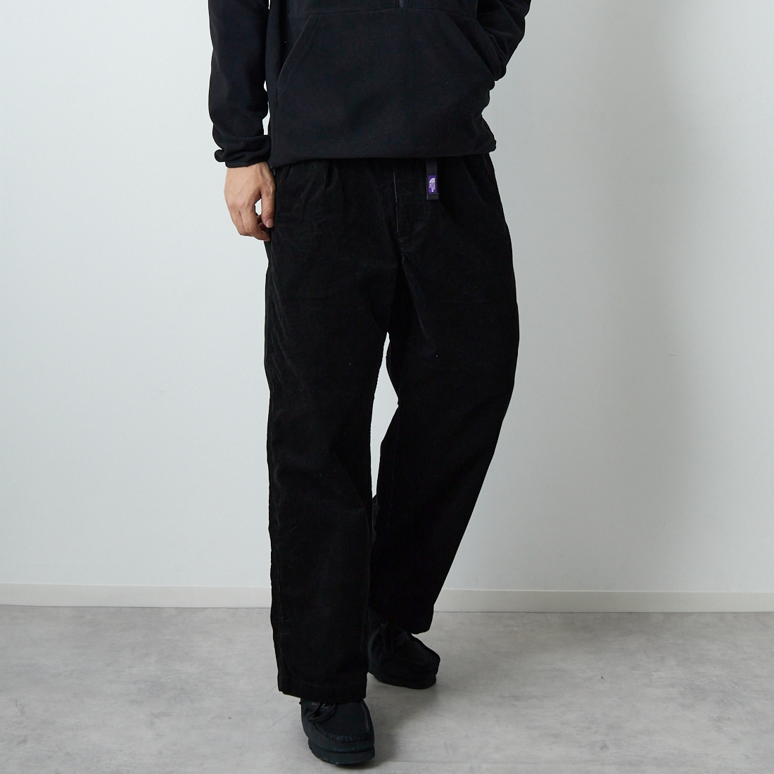 THE NORTH FACE PURPLE LABEL [ザ ノースフェイス パープルレーベル] コーデュロイ ワイドストレートフィールドパンツ [N25FC099] K BLACK &&モデル身長：179cm 着用サイズ：30&&