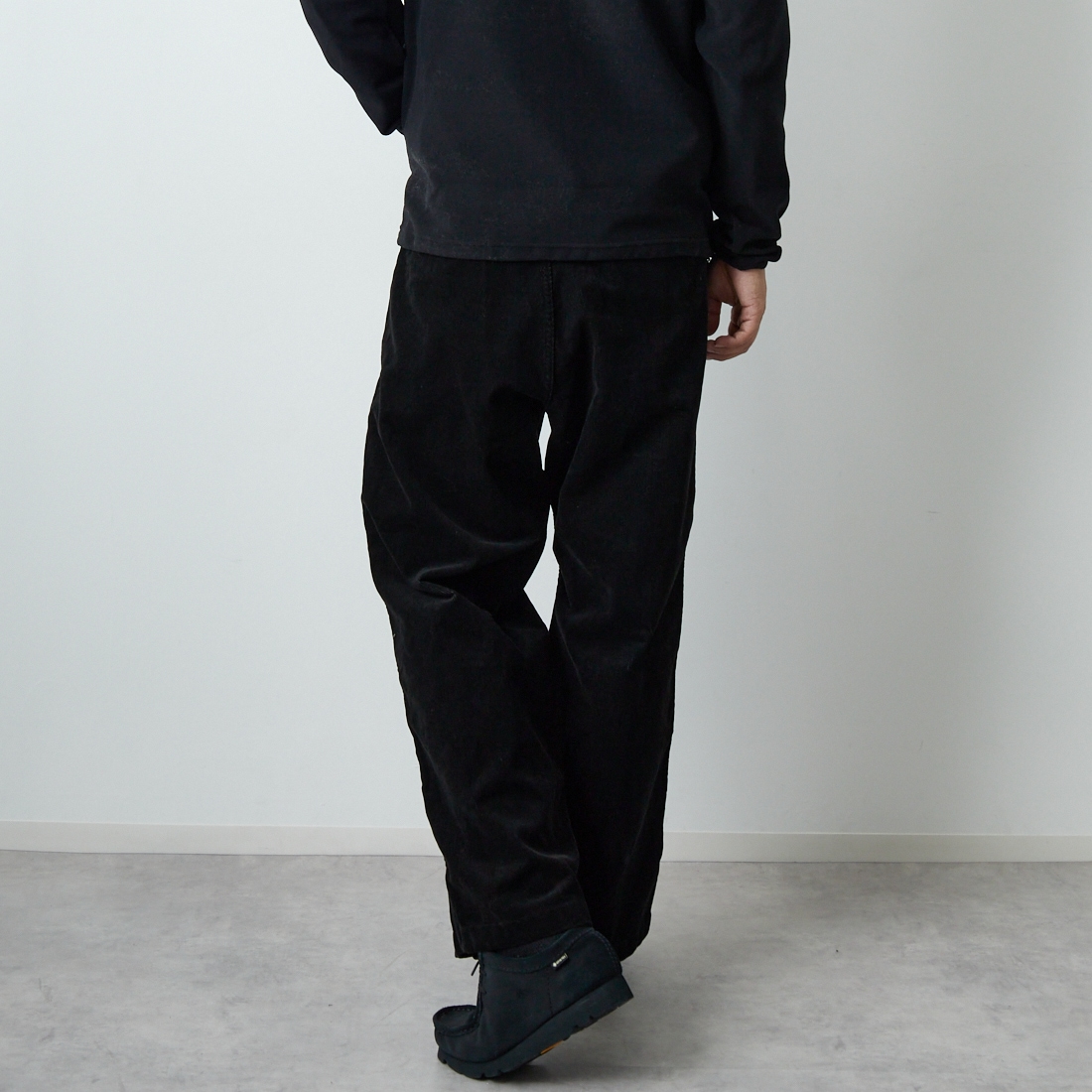 THE NORTH FACE PURPLE LABEL [ザ ノースフェイス パープルレーベル] コーデュロイ ワイドストレートフィールドパンツ [N25FC099] K BLACK &&モデル身長：179cm 着用サイズ：30&&