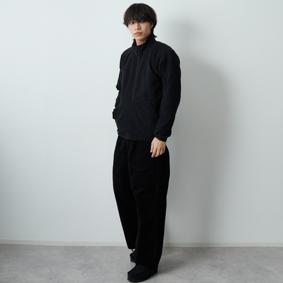 THE NORTH FACE PURPLE LABEL [ザ ノースフェイス パープルレーベル] コーデュロイ ワイドストレートフィールドパンツ [N25FC099] K BLACK &&モデル身長：179cm 着用サイズ：30&&