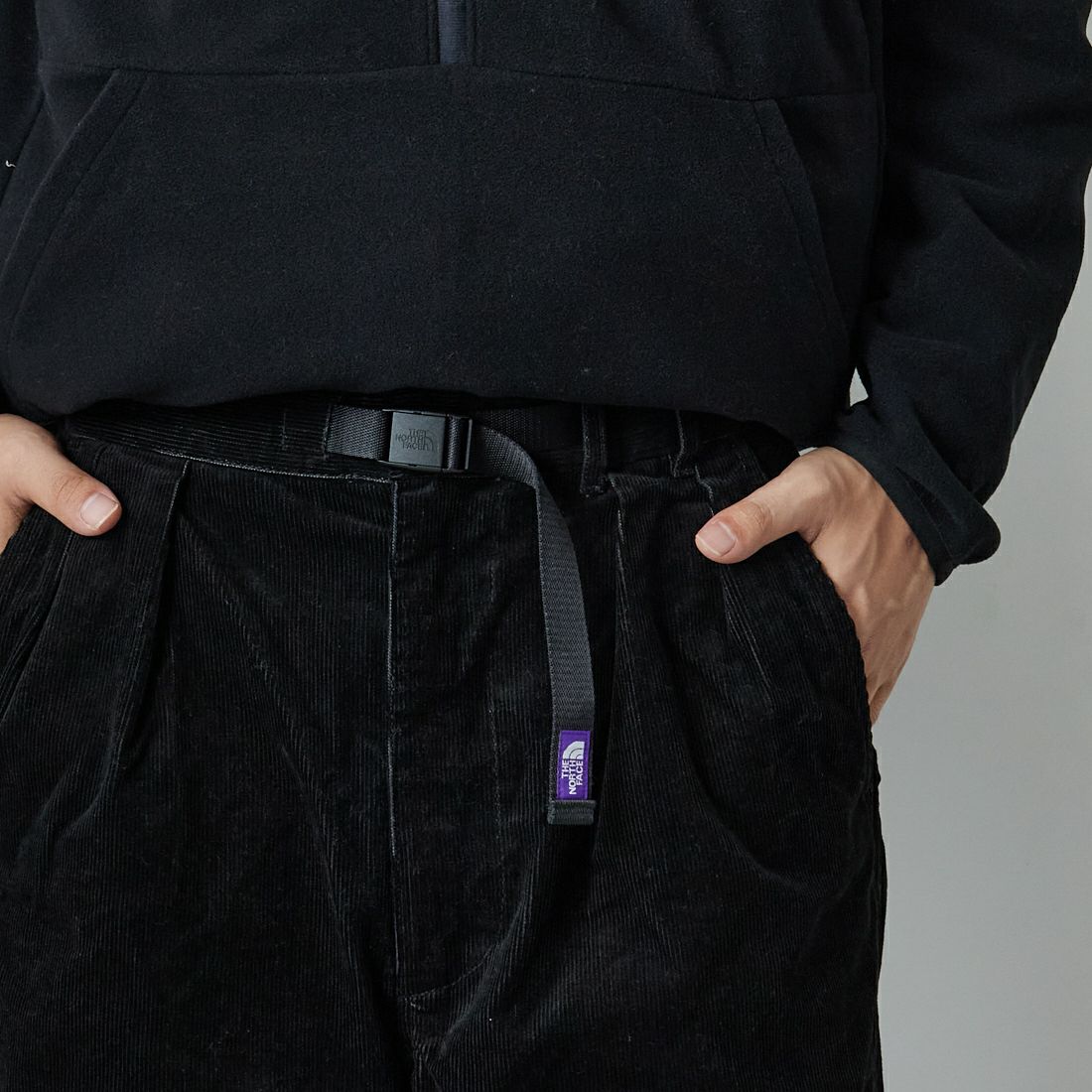 THE NORTH FACE PURPLE LABEL [ザ ノースフェイス パープルレーベル] コーデュロイ ワイドストレートフィールドパンツ [N25FC099] K BLACK &&モデル身長：179cm 着用サイズ：30&&