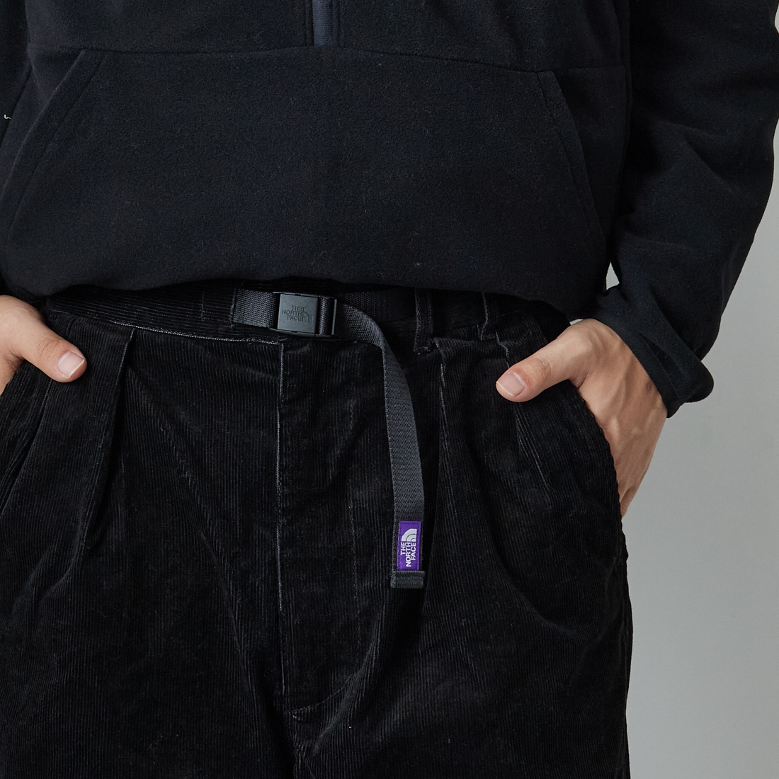 THE NORTH FACE PURPLE LABEL [ザ ノースフェイス パープルレーベル] コーデュロイ ワイドストレートフィールドパンツ [N25FC099] K BLACK &&モデル身長：179cm 着用サイズ：30&&