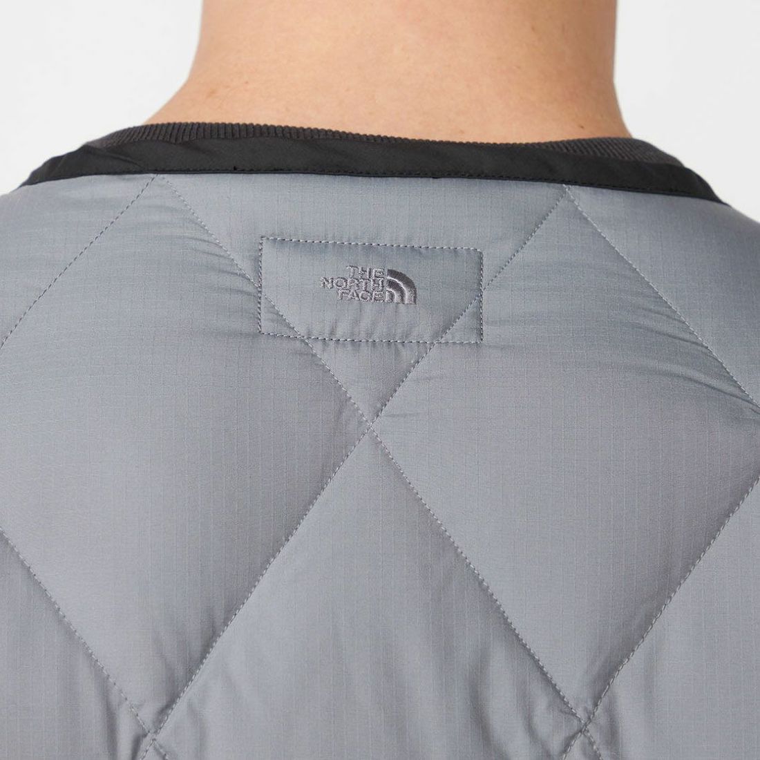 THE NORTH FACE PURPLE LABEL [ザ ノースフェイス パープルレーベル] パーテックスカンタムプラス フィールドダウンカーディガン [N25FA036] LH L.GRAY &&モデル身長：179cm 着用サイズ：32&&