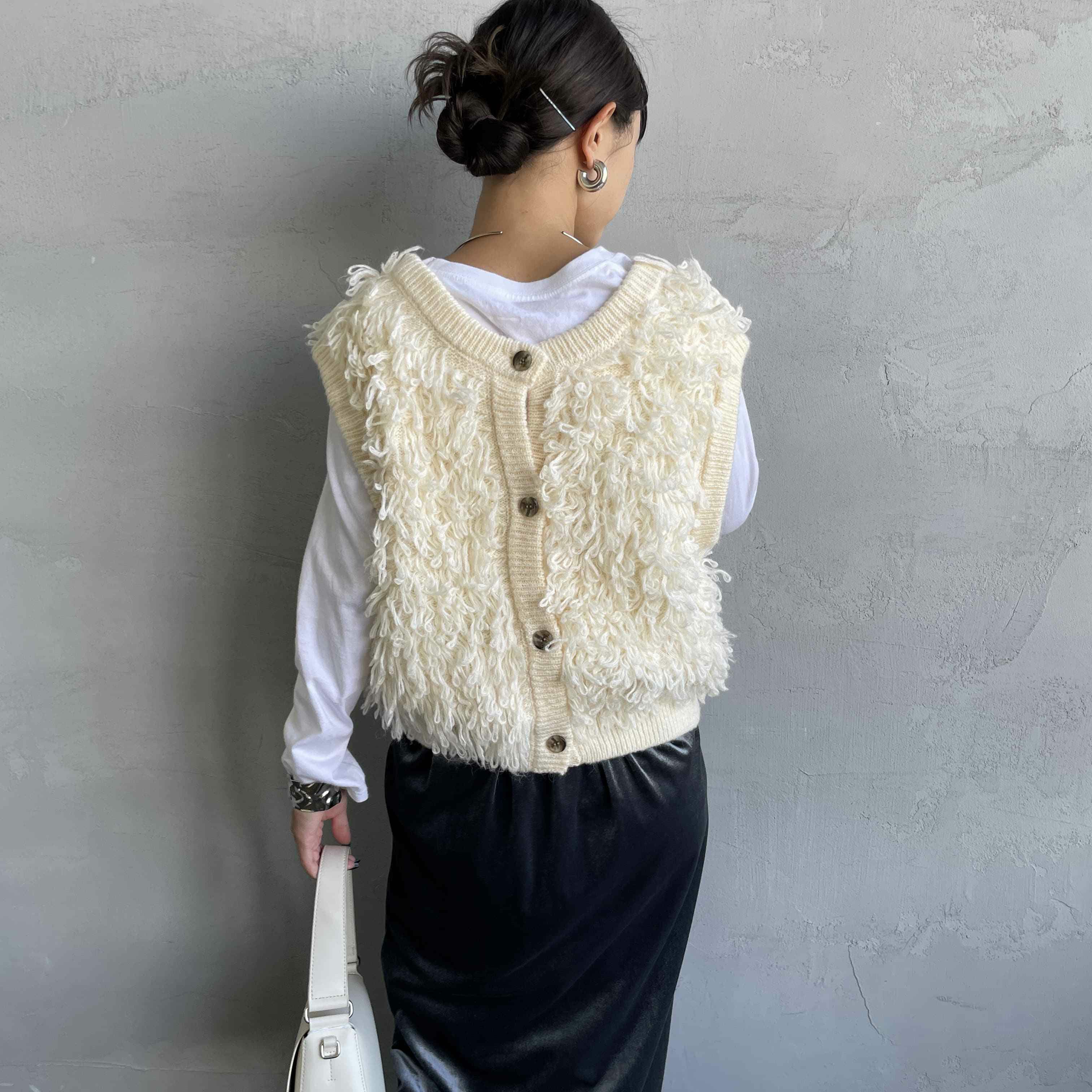 nenom [ネノム] マルチWAY フリンジショートベスト [NE25131028] 21 IVORY &&モデル身長：150cm 着用サイズ：F&&