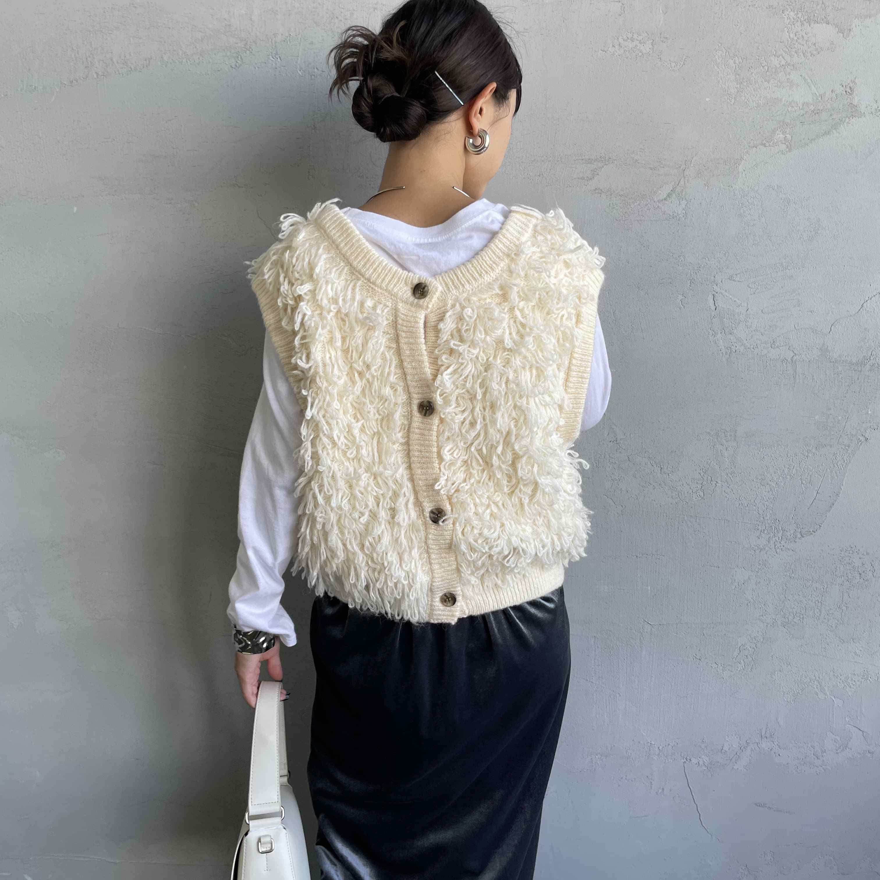 nenom [ネノム] マルチWAY フリンジショートベスト [NE25131028] 21 IVORY &&モデル身長：150cm 着用サイズ：F&&