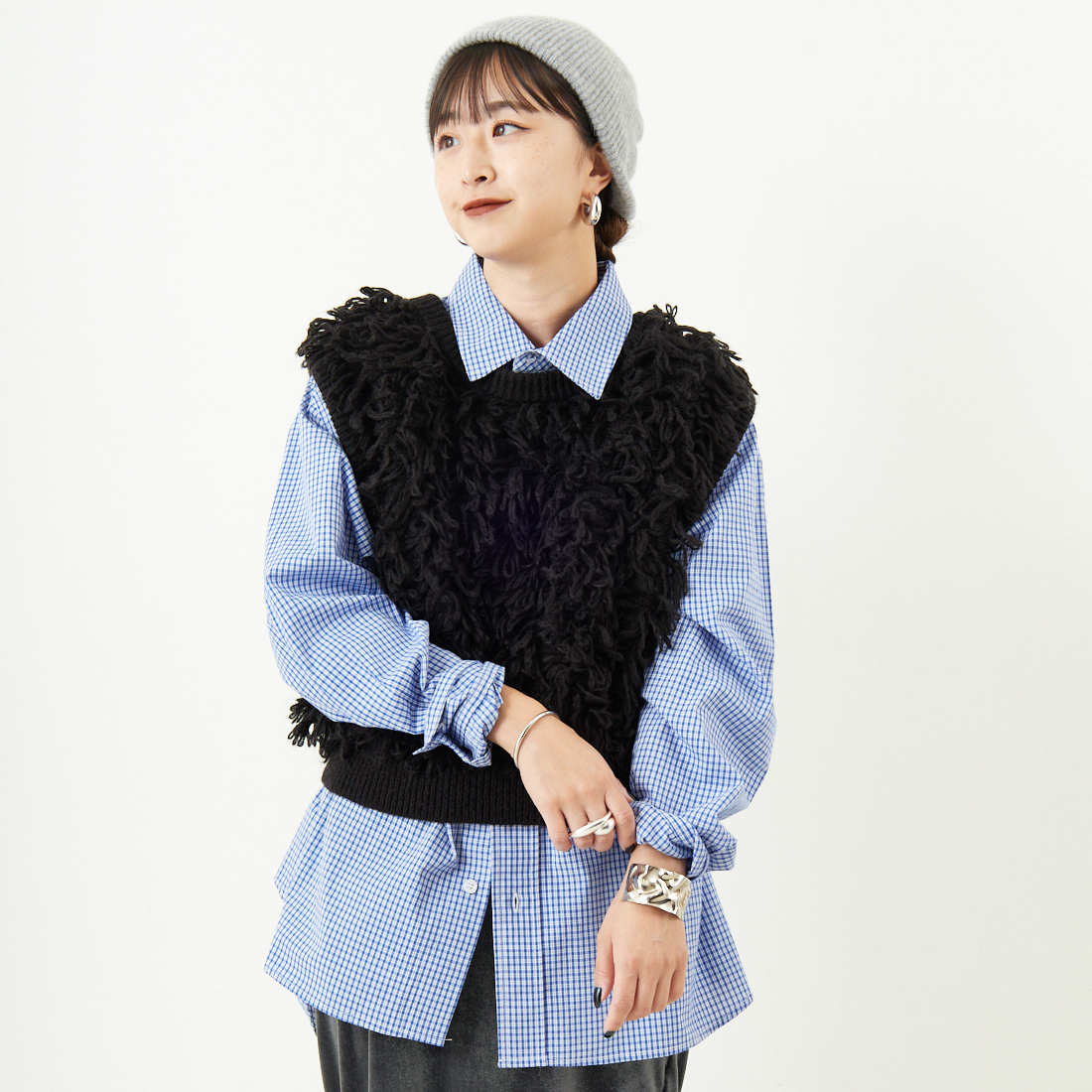 nenom [ネノム] マルチWAY フリンジショートベスト [NE25131028] 09 BLACK &&モデル身長：150cm 着用サイズ：F&&