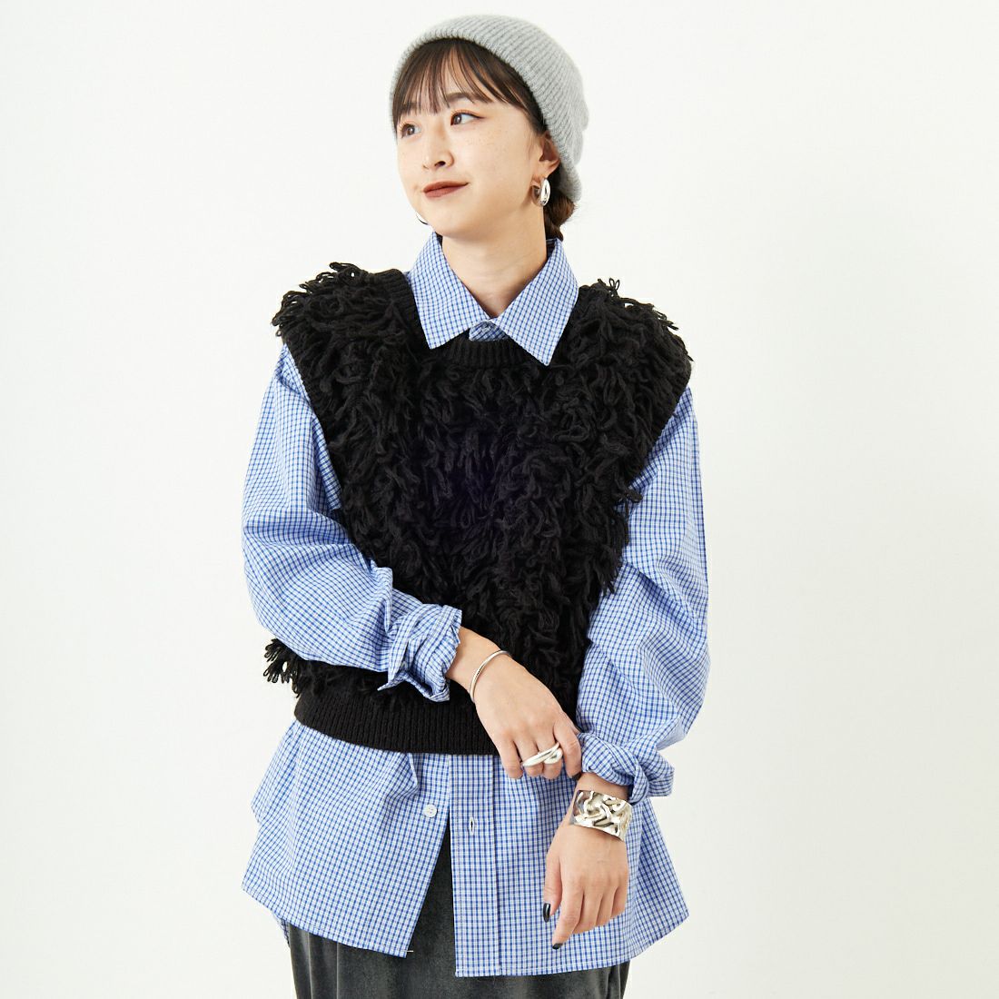 nenom [ネノム] マルチWAY フリンジショートベスト [NE25131028] 09 BLACK &&モデル身長：150cm 着用サイズ：F&&