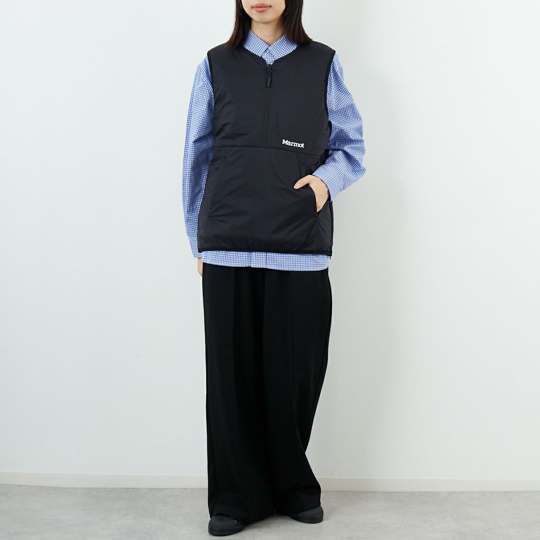 Marmot [マーモット] ライトシェイド インサレーションベスト [MTFW25UVT026] BLACK &&モデル身長：162cm 着用サイズ：S&&