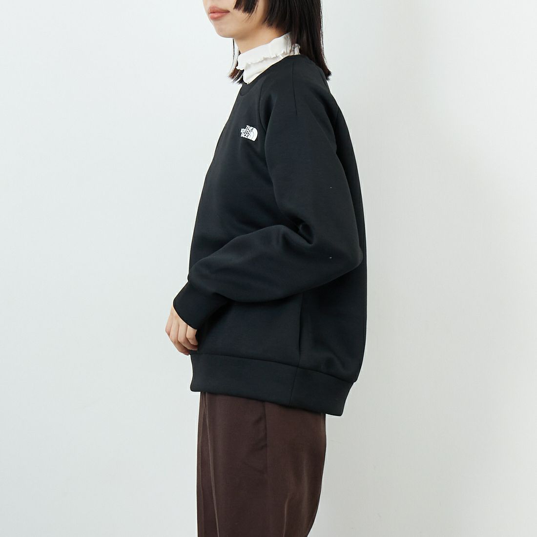 THE NORTH FACE [ザ ノースフェイス] テックエアースウェットクルー [NT62584] K &&モデル身長：162cm 着用サイズ：S&&