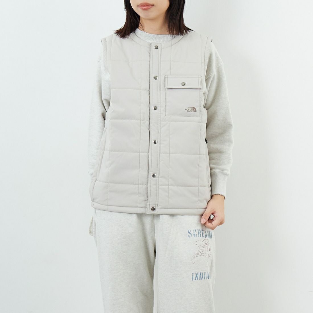 THE NORTH FACE [ザ ノースフェイス] メドウウォームベスト [NY82530] FI &&モデル身長：162cm 着用サイズ：S&&