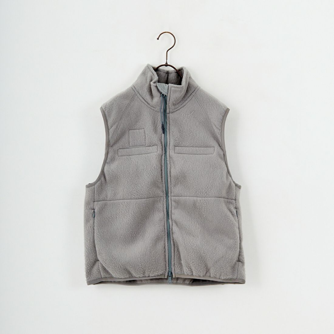 01 F.GREY