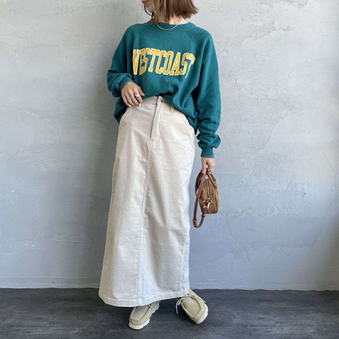 UNIVERSAL OVERALL [ユニバーサルオーバーオール] 別注 コーデュロイナロースカート [U2532767IN-JF] GREIGE &&モデル身長：158cm 着用サイズ：S&&