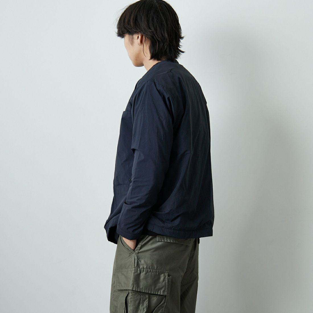 MIZUNO [ミズノ] ブレスサーモ サーマルメッシュノーカラージャケット [B2MEC504] 09 ﾌﾞﾗｯｸ &&モデル身長：179cm 着用サイズ：M&&