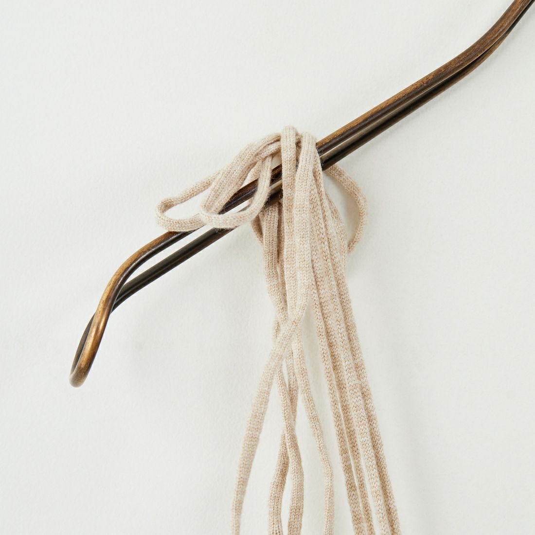 nenom [ネノム] マルチWAY フロントボタンリブニットビスチェ [NE25131033] 22 BEIGE&&モデル身長：150cm 着用サイズ：F&&