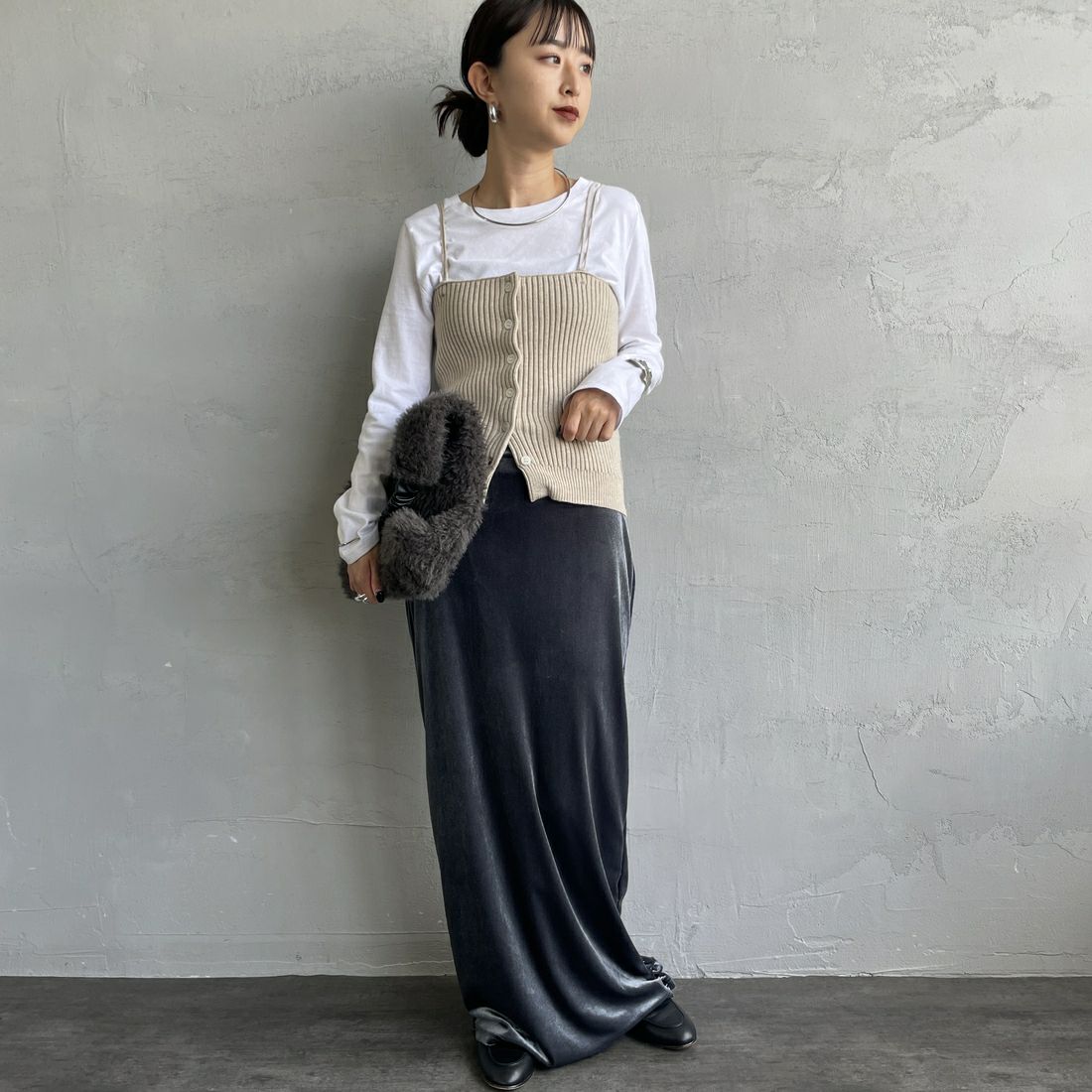 nenom [ネノム] マルチWAY フロントボタンリブニットビスチェ [NE25131033] 22 BEIGE&&モデル身長：150cm 着用サイズ：F&&