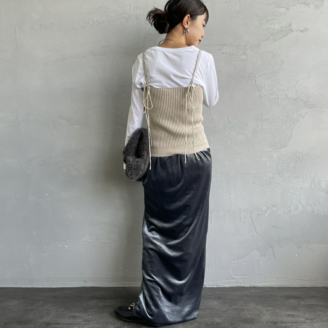 nenom [ネノム] マルチWAY フロントボタンリブニットビスチェ [NE25131033] 22 BEIGE&&モデル身長：150cm 着用サイズ：F&&