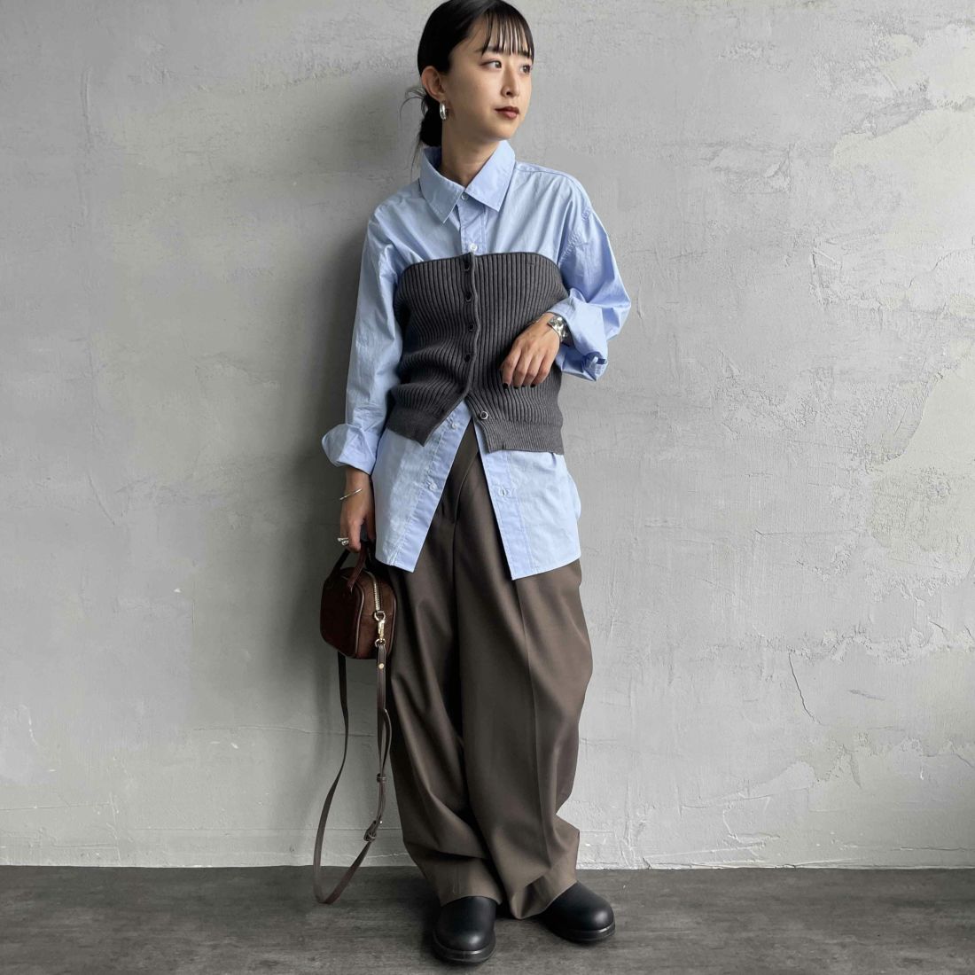 nenom [ネノム] マルチWAY フロントボタンリブニットビスチェ [NE25131033] 07 GRAY&&モデル身長：150cm 着用サイズ：F&&