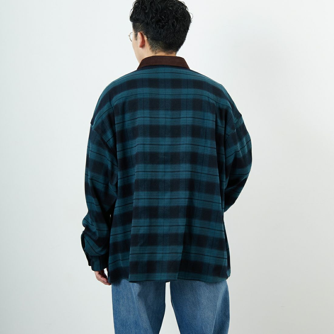 UNIVERSAL OVERALL [ユニバーサルオーバーオール] 別注 ビッグシルエットパジャマシャツ [U2511100IN-JF] GREEN &&モデル身長：168cm 着用サイズ：L&&