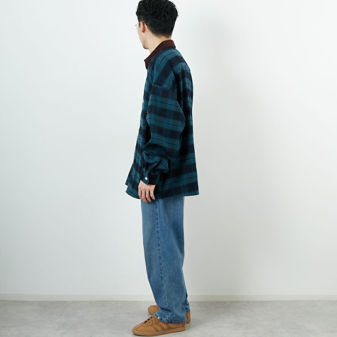 UNIVERSAL OVERALL [ユニバーサルオーバーオール] 別注 ビッグシルエットパジャマシャツ [U2511100IN-JF] GREEN &&モデル身長：168cm 着用サイズ：L&&