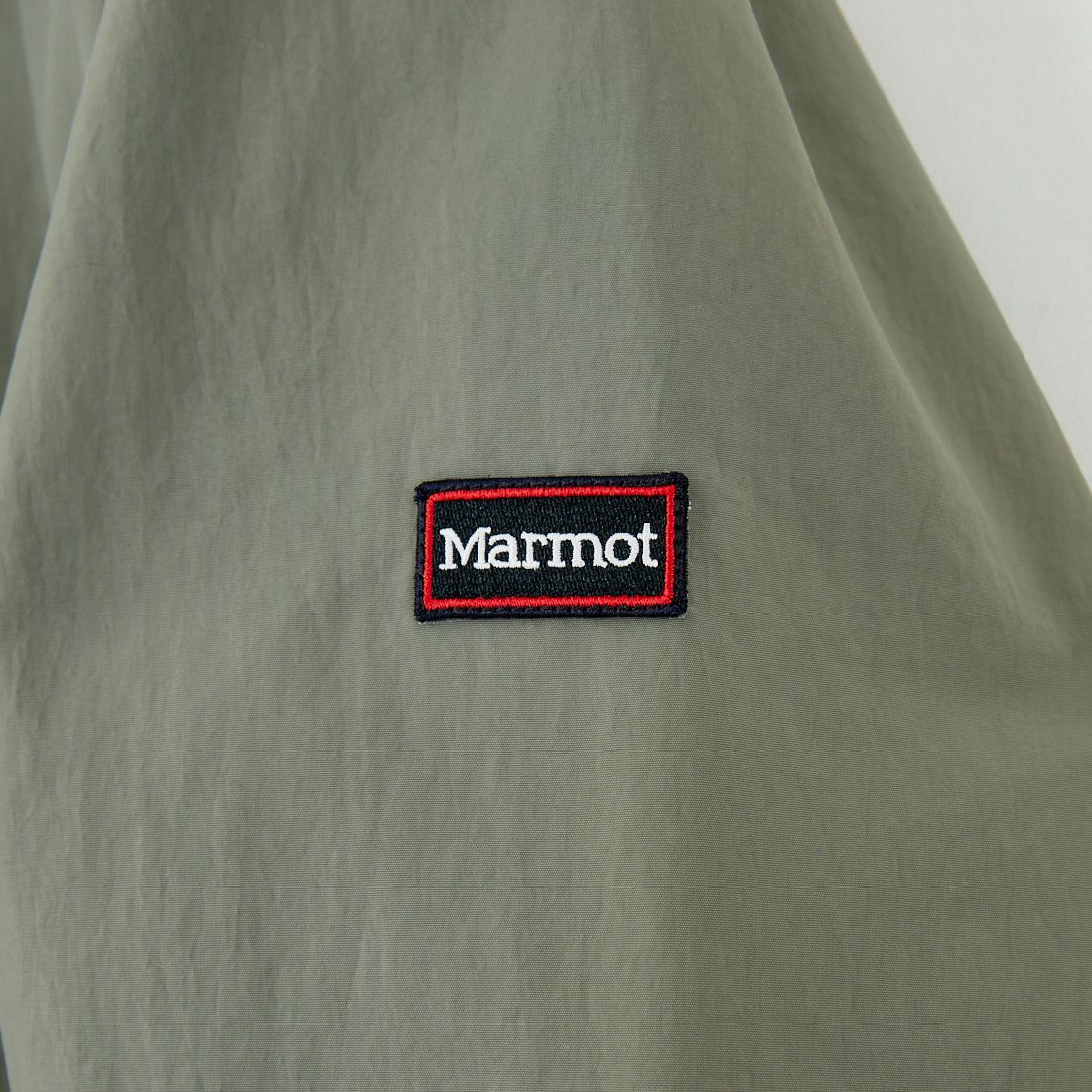 Marmot [マーモット] 別注 ワンポイントロゴ 中綿プリマロフトコーチジャケット [MTFW25UJK330IN-JF] KHAKI