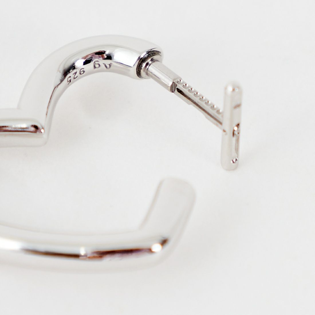 Baqless [バックレス] エンブレイス コア シルバー ピアス [HP-CO-SV] SILVER